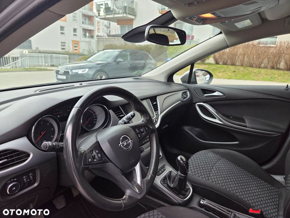 Opel Astra 1.6 CDTI Essentia S&S - 9