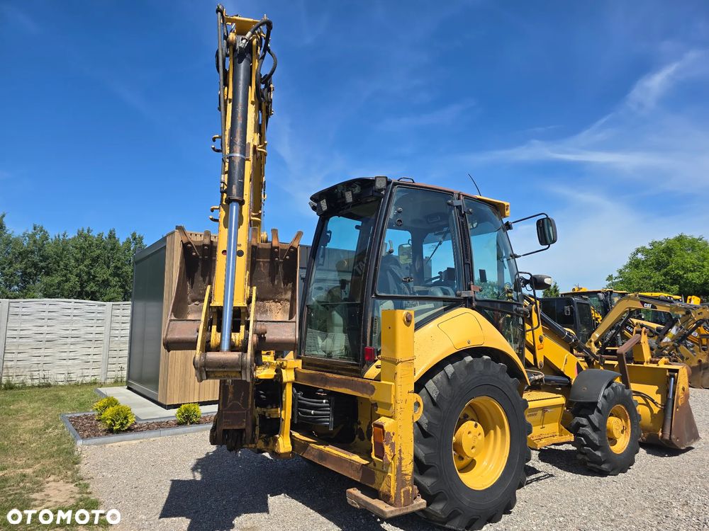 Caterpillar - 9