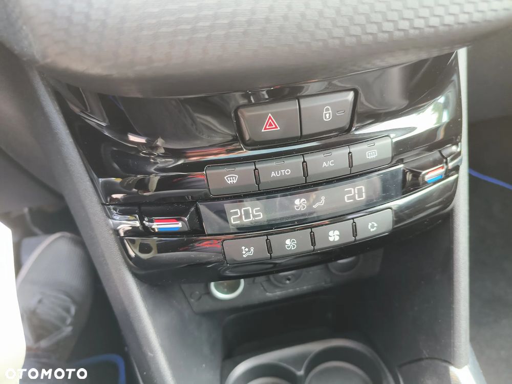 Peugeot 2008 PureTech 82 Allure - 13