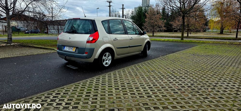 Renault Scenic - 9