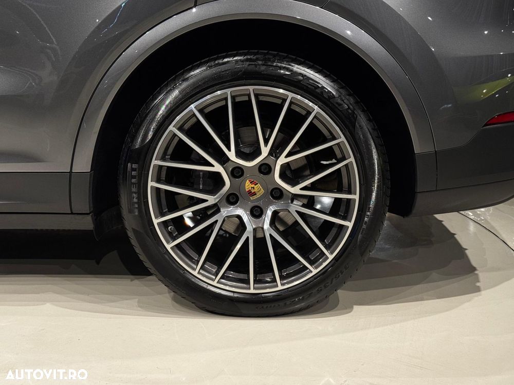 Porsche Cayenne Standard - 7