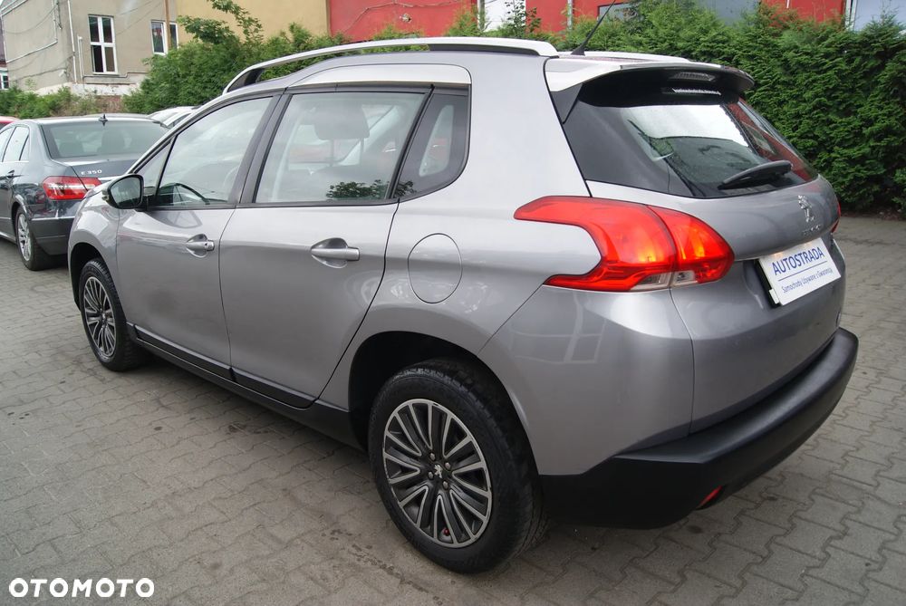 Peugeot 2008 1.2 Pure Tech Style - 3