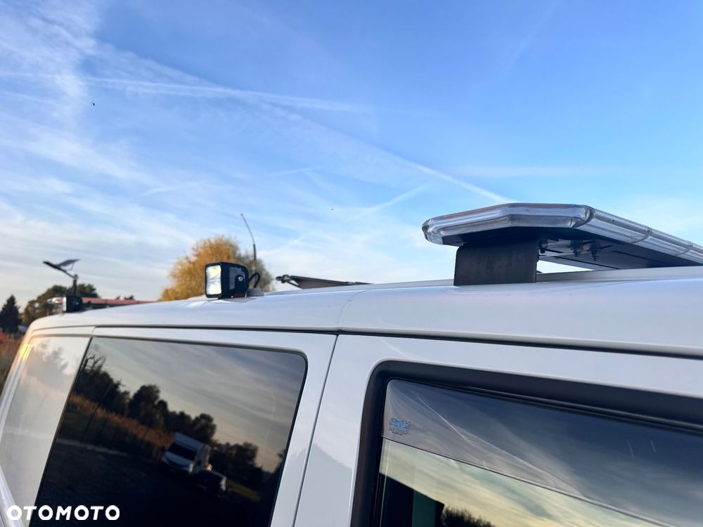 Volkswagen Transporter Kombi L2H1 M1 4Motion - 18