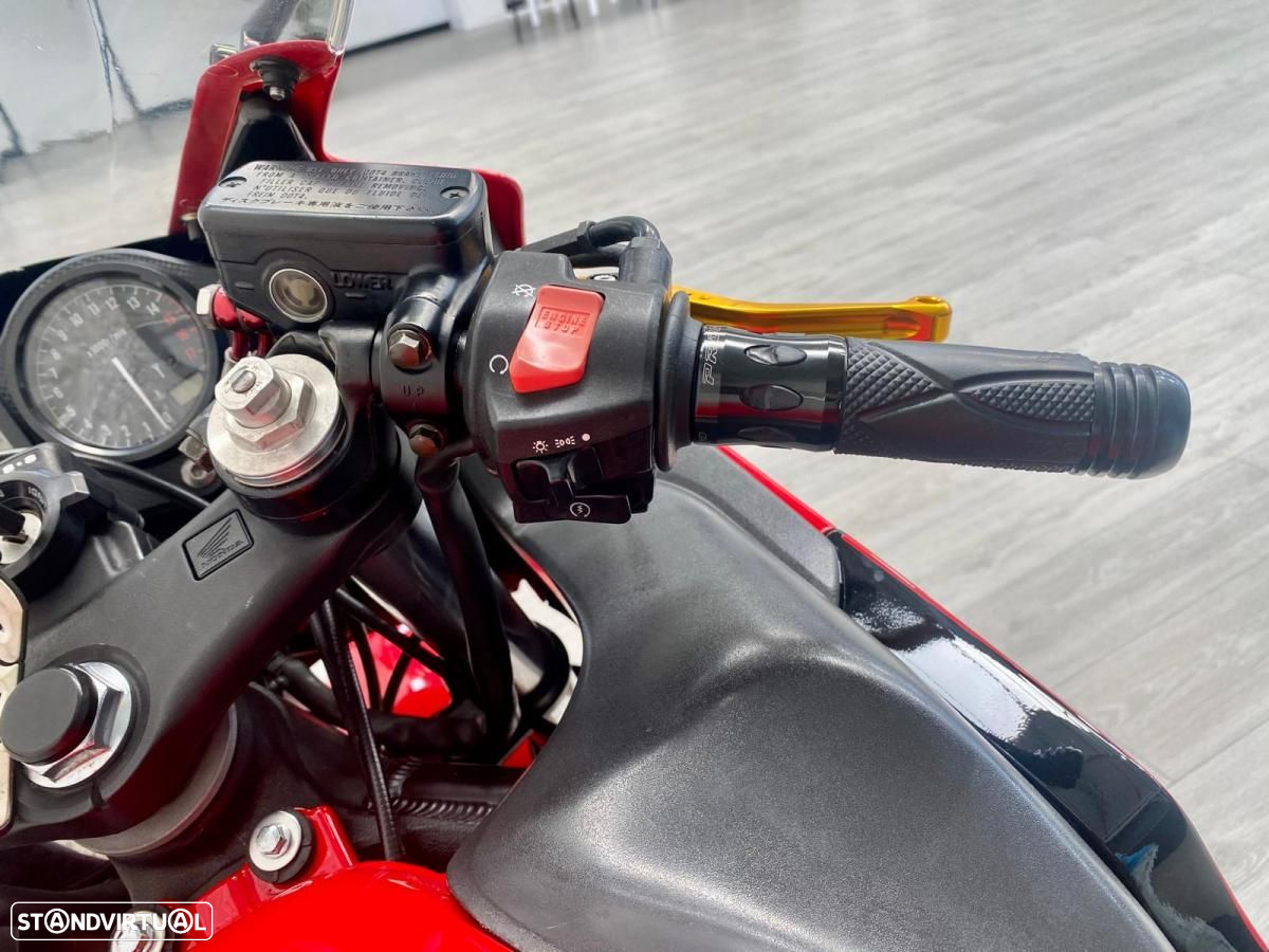 Honda CBR 600 F Sport (F4i) - 13