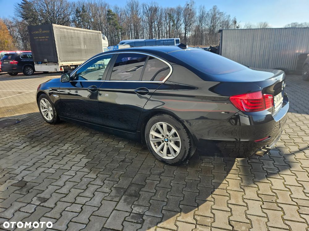 BMW Seria 5 520d Blue Performance - 4