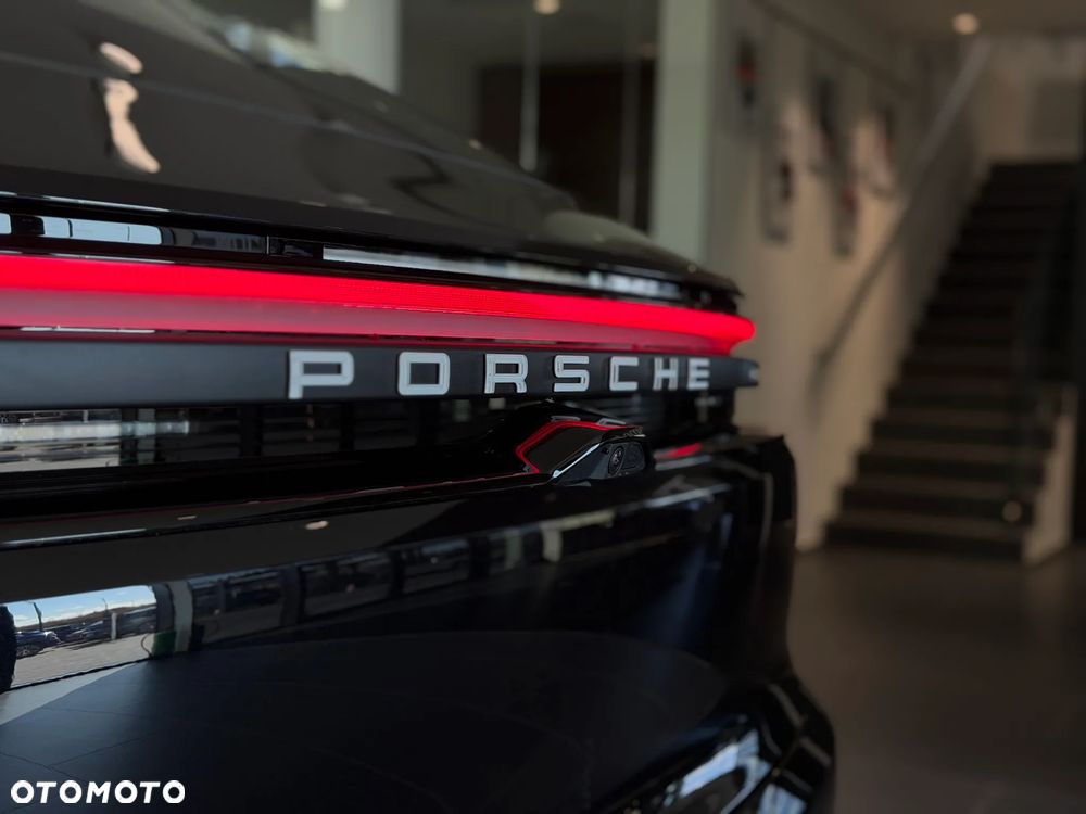 Porsche Macan 4 100kWh - 12