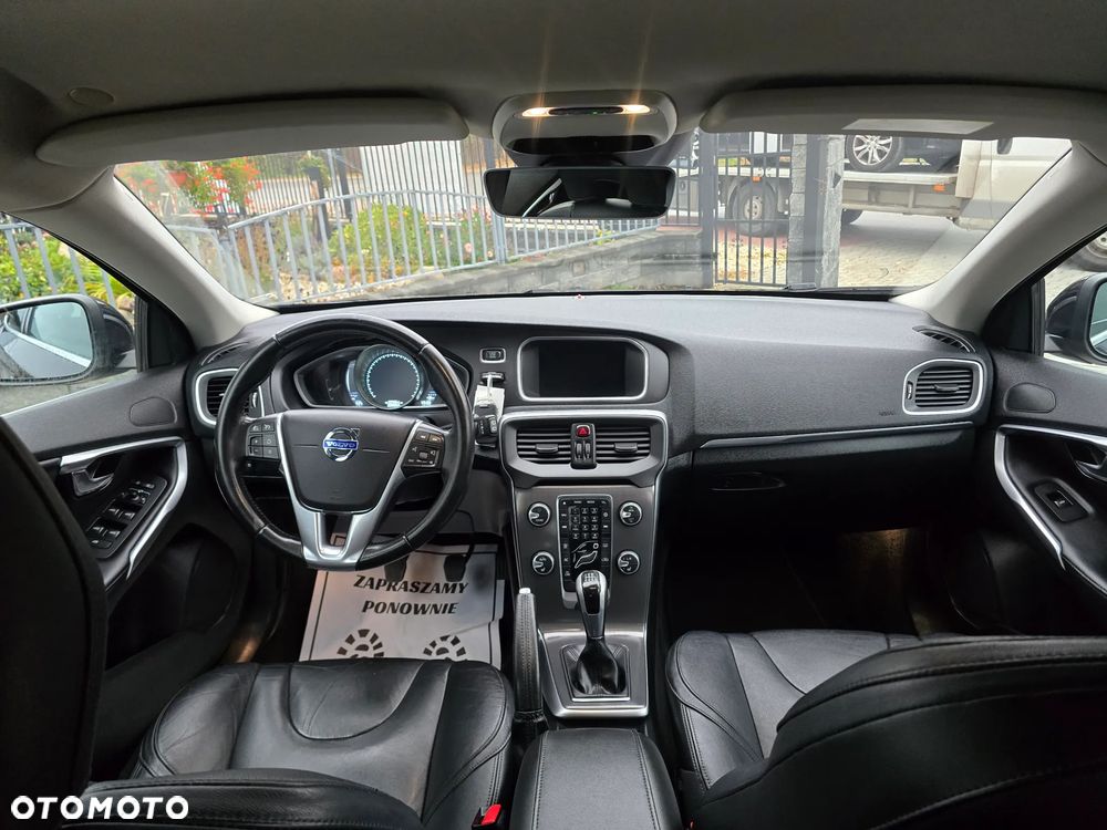 Volvo V40 D2 Summum - 22