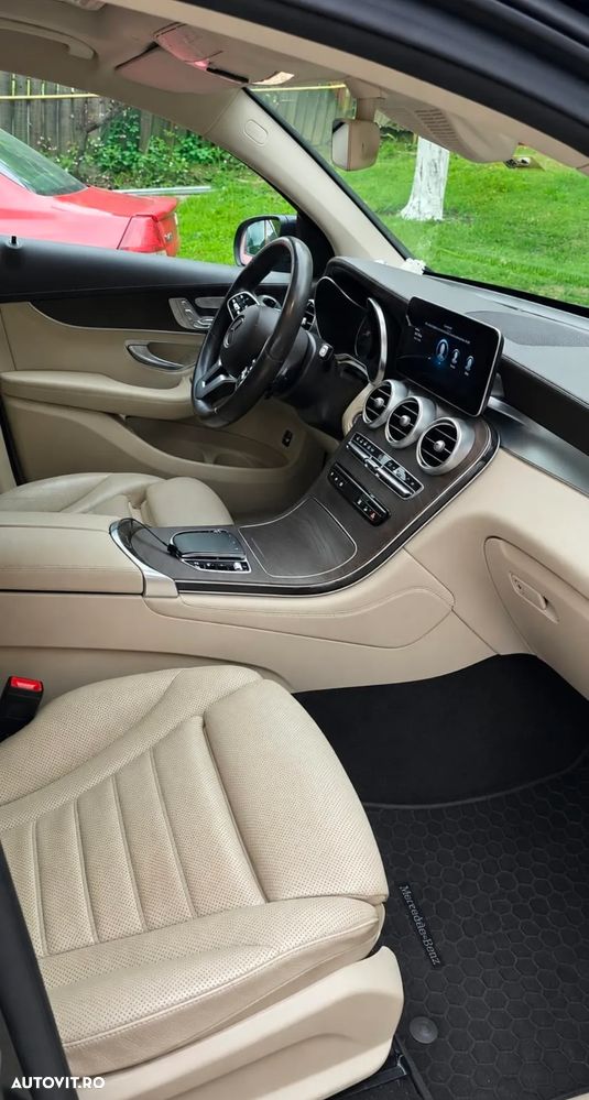 Mercedes-Benz GLC - 9