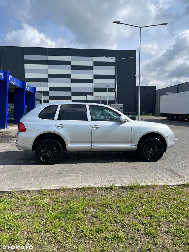 Porsche Cayenne - 6