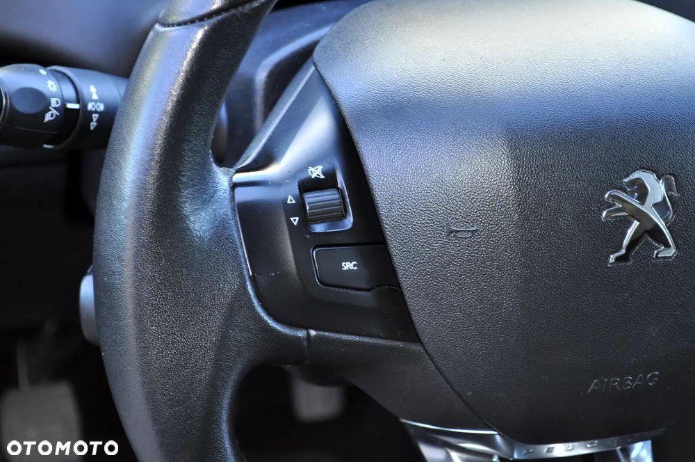Peugeot 208 82 PureTech Style - 27