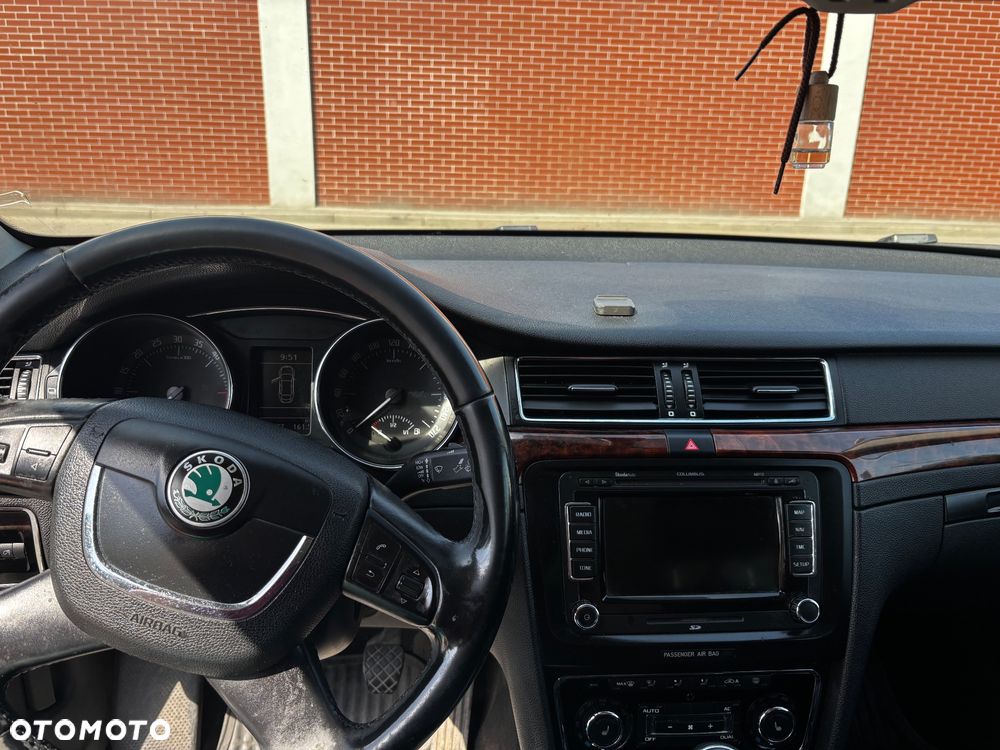 Skoda Superb 1.6 TDI GreenLine - 4