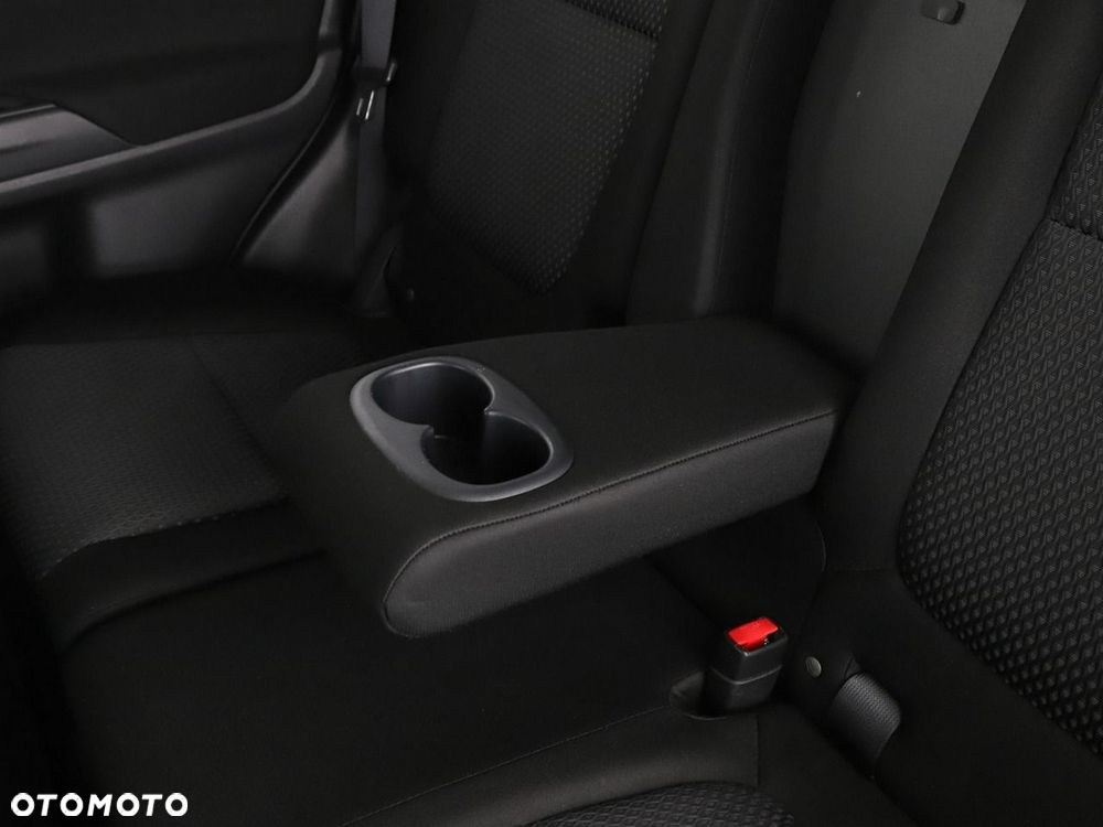 Mitsubishi Outlander 2.0 2WD SUV-Star - 33