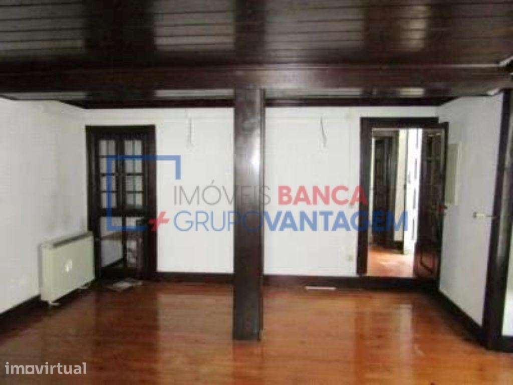 CHARMOSA CASA  T5 COM ESPAÇO EXTERIOR E GARAGEM, VERRIDE - Grande imagem: 2/19