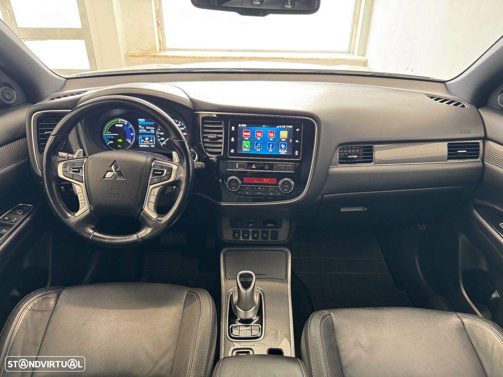 Mitsubishi Outlander 2.4 Intense - 19