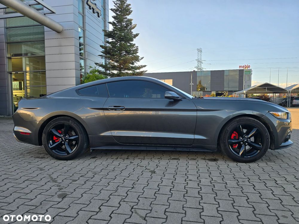 Ford Mustang 2015 photo 2