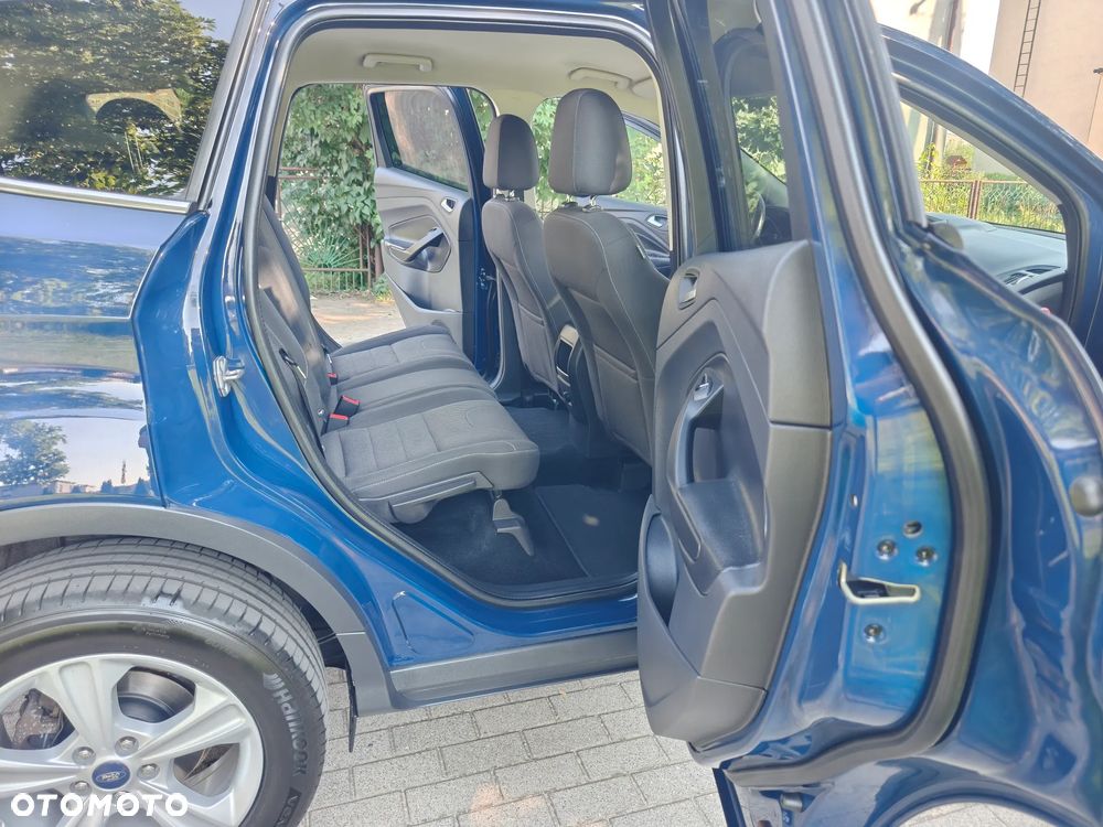Ford Kuga - 36