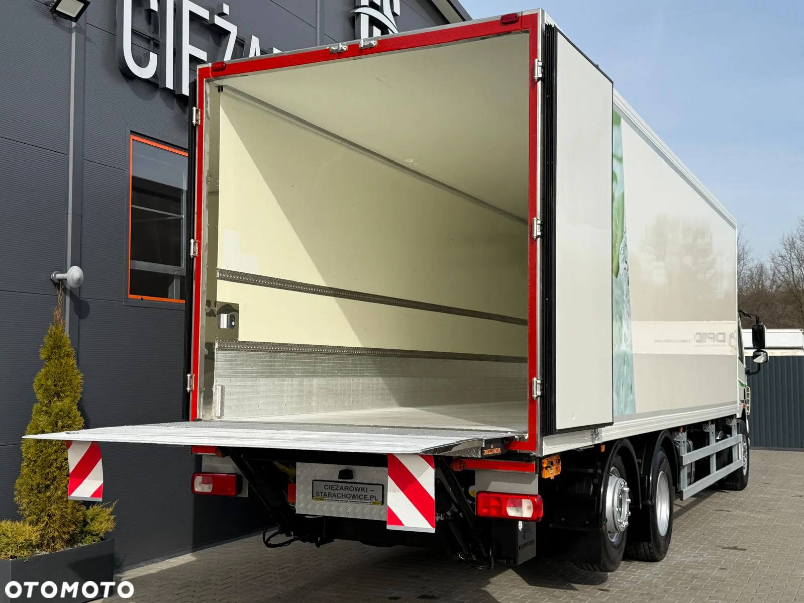 DAF DAF CF XF 75.360 // 6x2 // E5 // chłodnia 21 Epal // sypialka // klima // winda pod spód - 12
