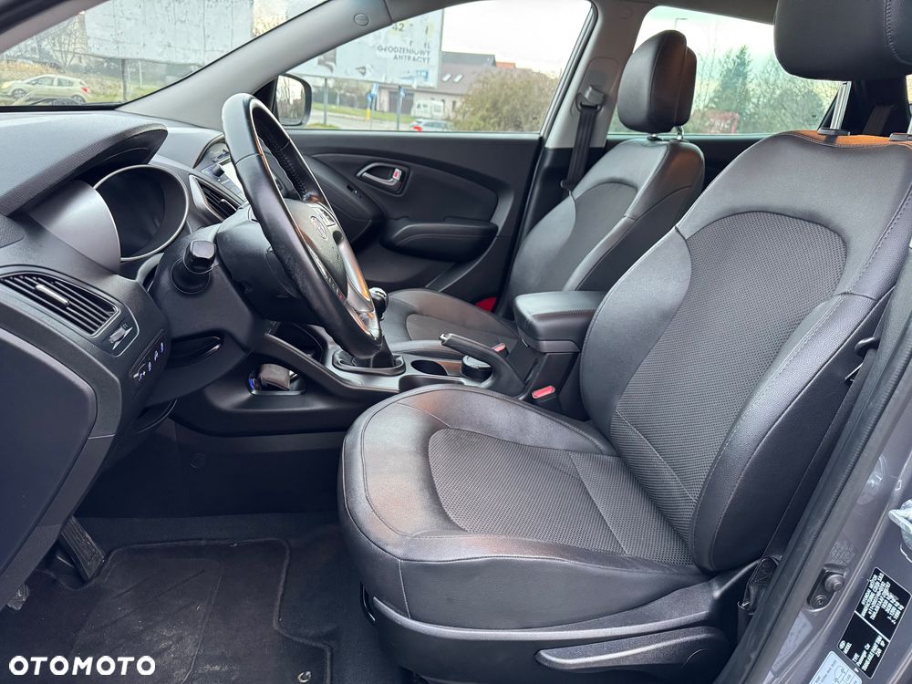 Hyundai ix35 1.6 2WD blue Style - 12