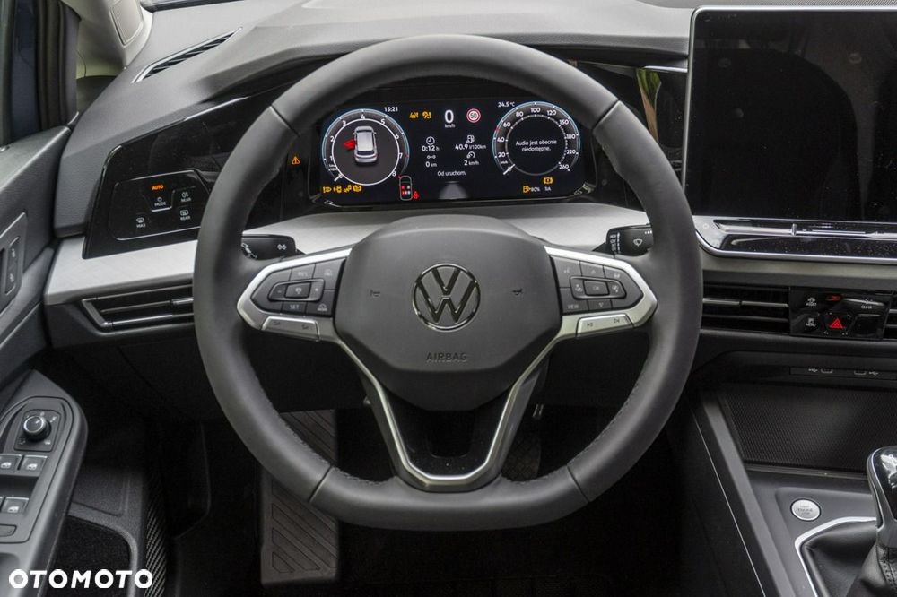 Volkswagen Golf - 22