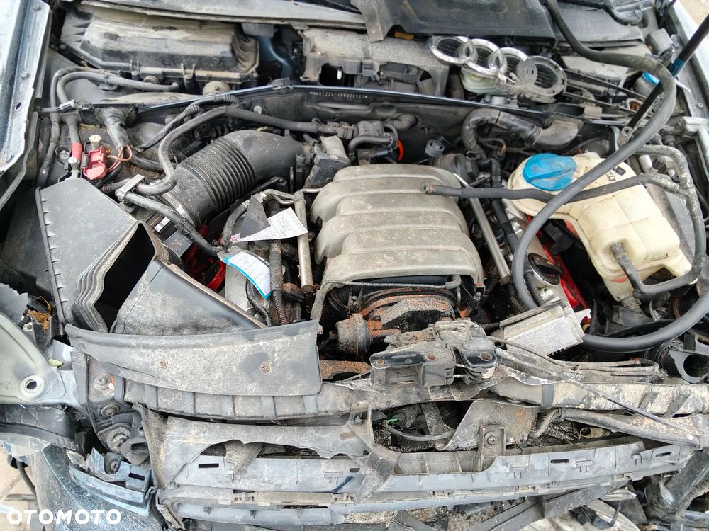 Audi A6 C6 Avant 06r 2.4 V6 BDW / HSX LZ7R - 11