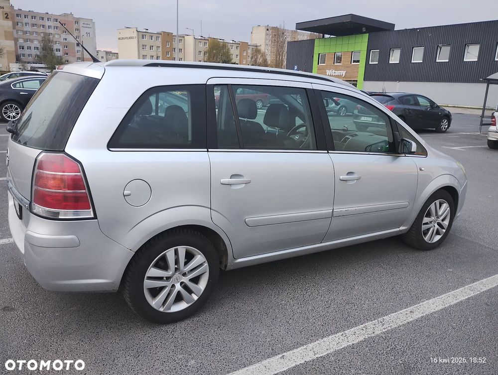 Opel Zafira 1.8 - 10