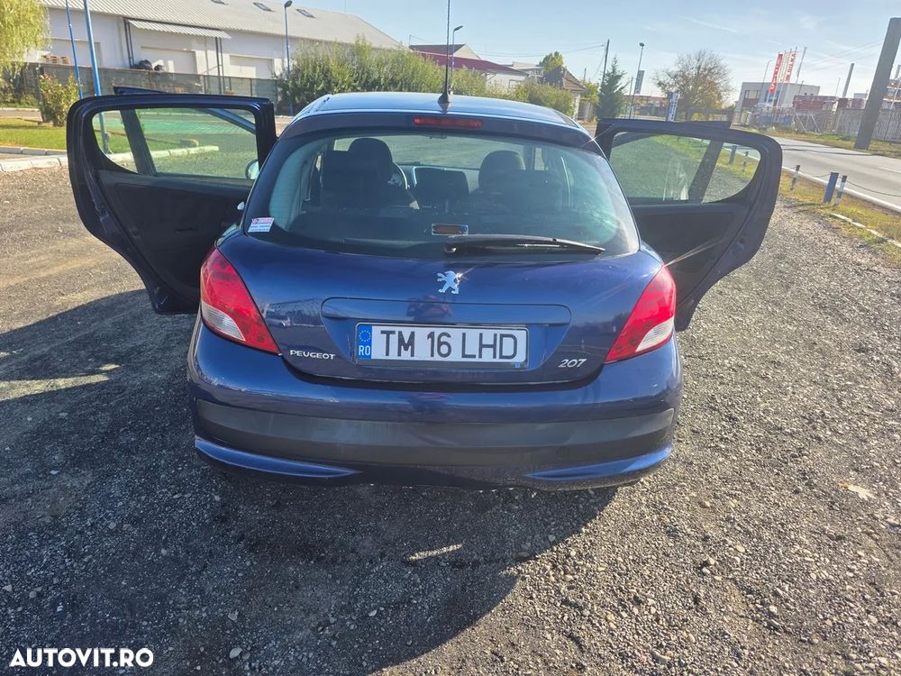 Peugeot 207 - 10