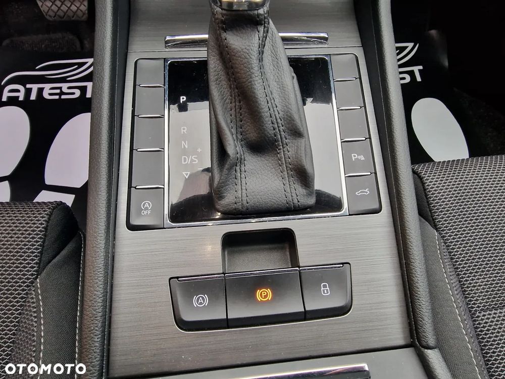 Skoda Superb Combi 2.0 TDI DSG Selection - 16