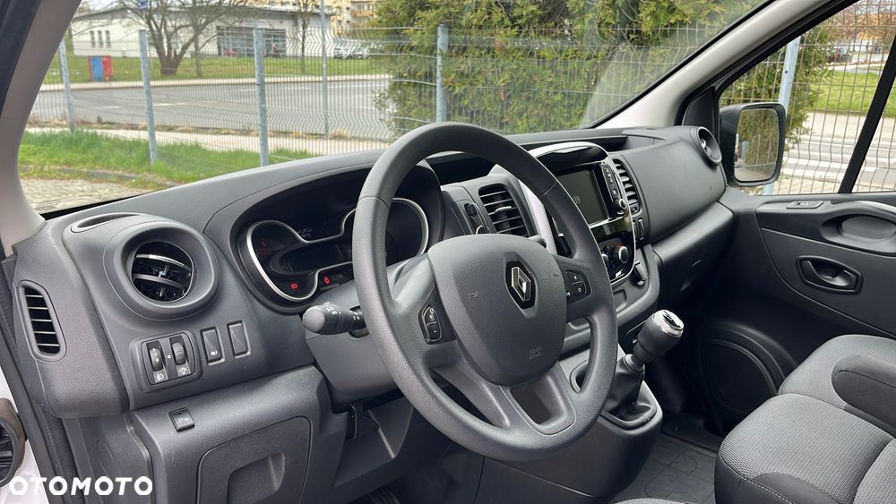 Renault Trafic - 12