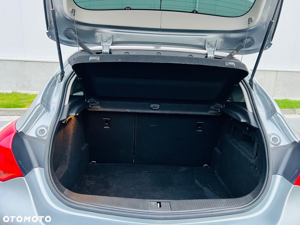 Opel Astra 1.4 Turbo Design Edition - 27