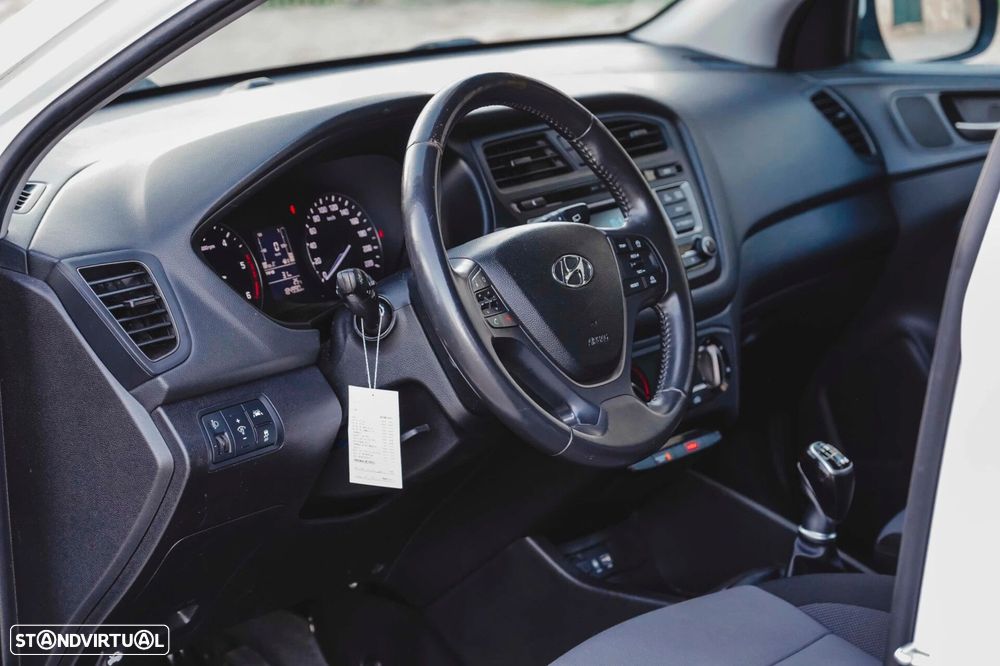 Hyundai i20 - 15