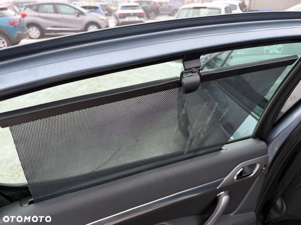 Peugeot 407 2.0 HDI Intense - 16