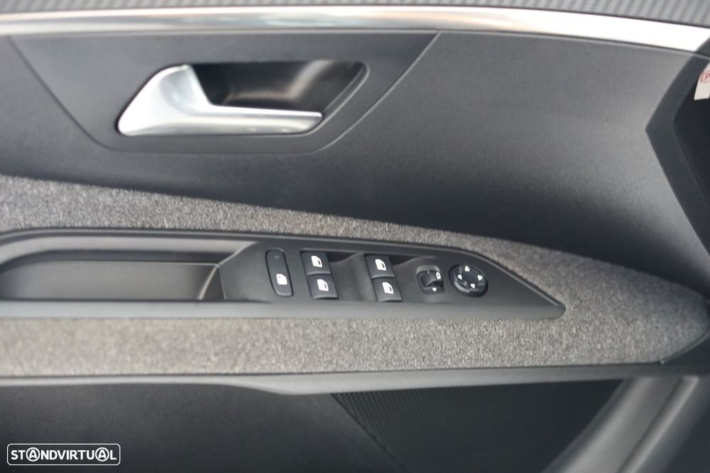 Peugeot 3008 1.5 BlueHDi Active - 17