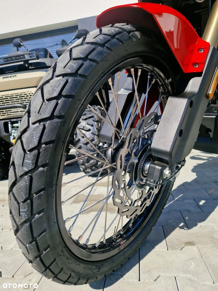 QJMOTOR SRT 125DX - 12