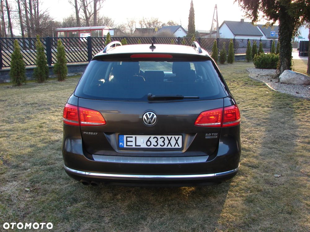 Volkswagen Passat - 13