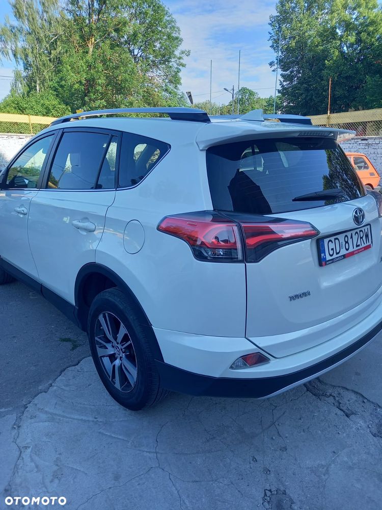 Toyota RAV4 2.0 D-4D Premium 4x2 - 4