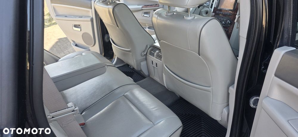 Jeep Grand Cherokee 3.0 CRD Overland Summit - 38