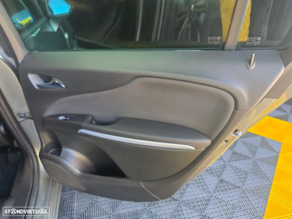 Opel Zafira 1.6 CDTi Dynamic S/S - 37