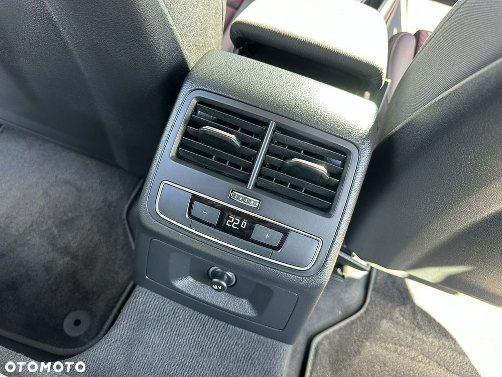 Audi A4 Avant 40 TFSI S tronic - 29