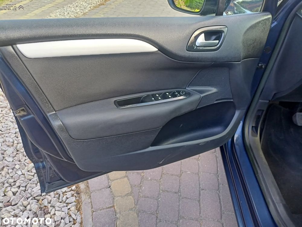 Citroën C4 e-HDi 115 Exclusive - 8