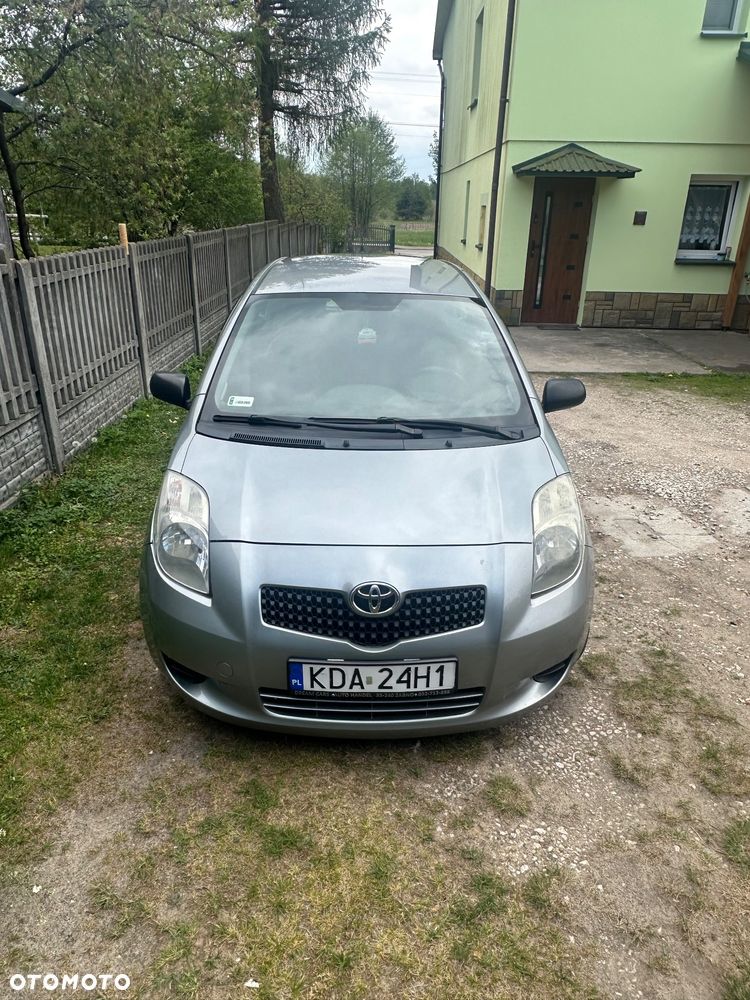 Toyota Yaris - 8