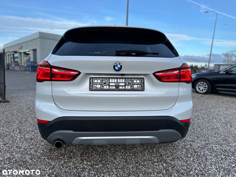 BMW X1 sDrive18d xLine - 4