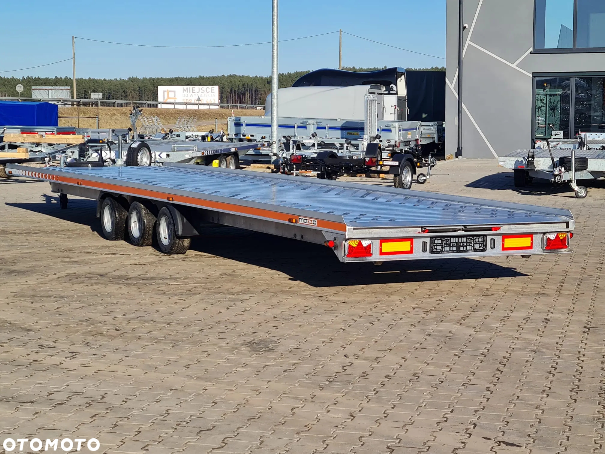 Gromex Dostawa Laweta aluminiowa 850x210cm DMC3500kg platforma na 2 auta OŚWIETLENIE LED - 3