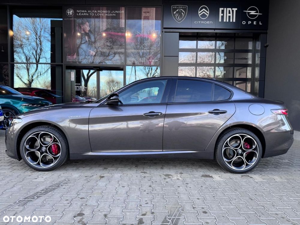 Alfa Romeo Giulia - 10