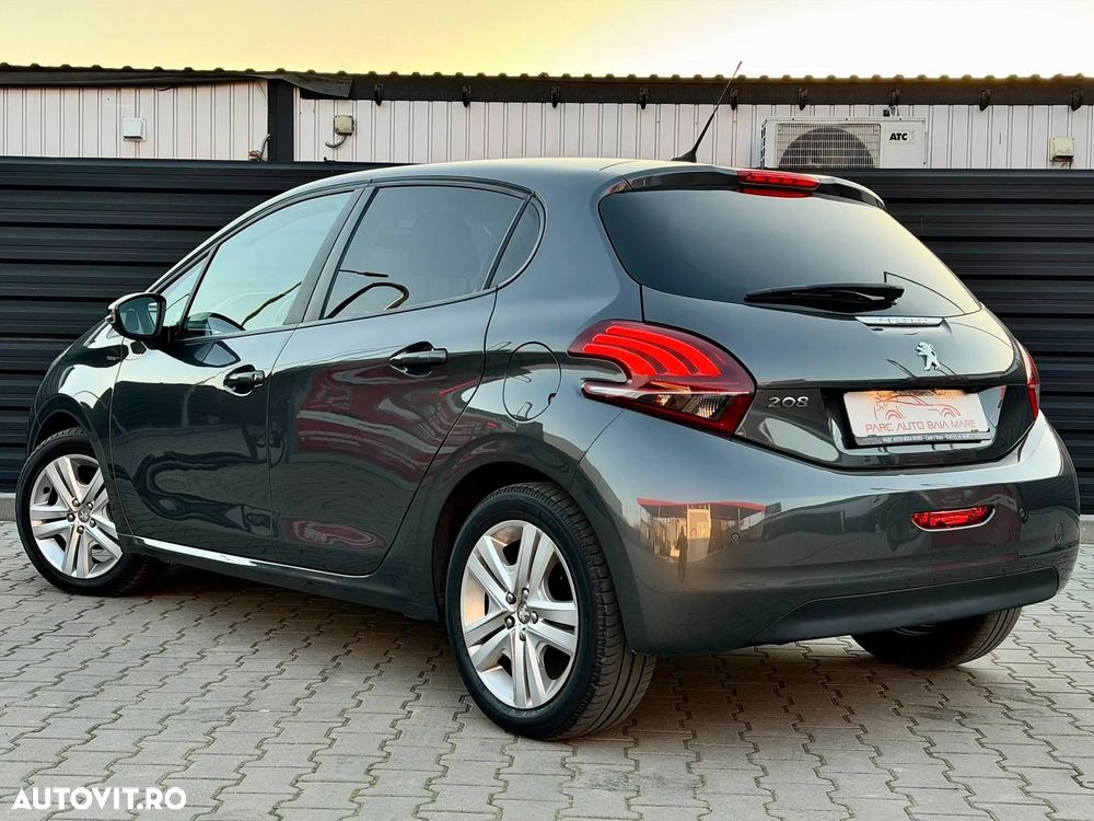 Peugeot 208 1.2 VTi Allure - 4