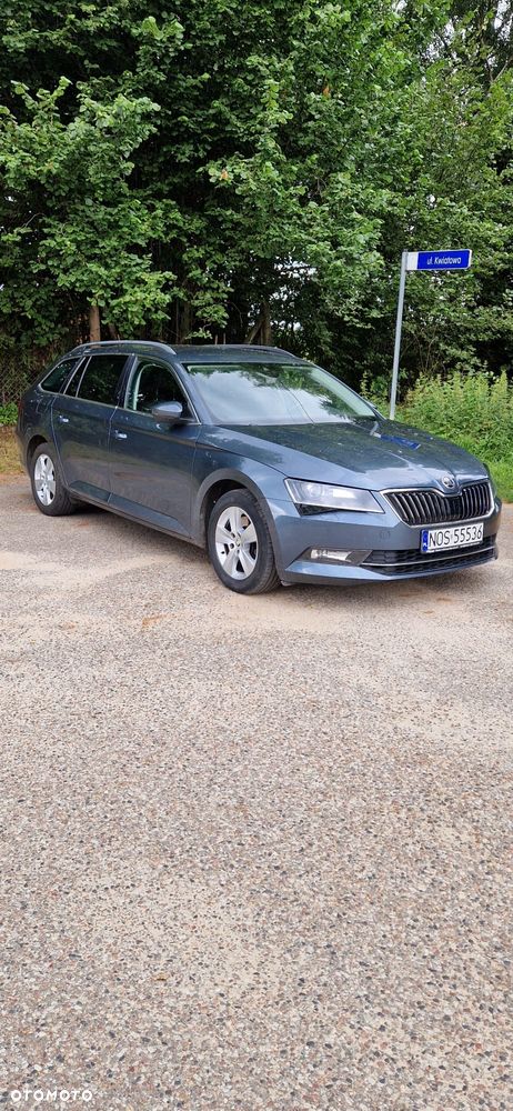Skoda Superb 2.0 TDI DSG Ambition - 1