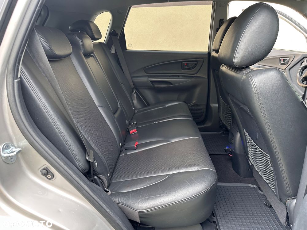 Hyundai Tucson 2.0 4WD GLS - 24