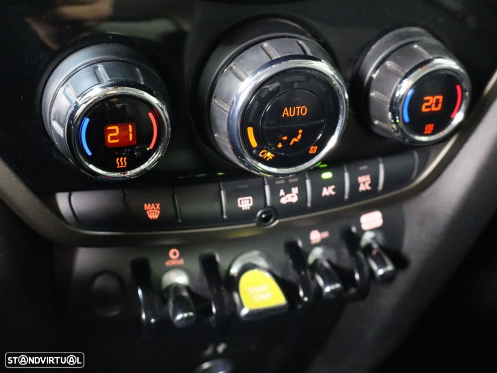 MINI Countryman Cooper SE ALL4 Auto - 17