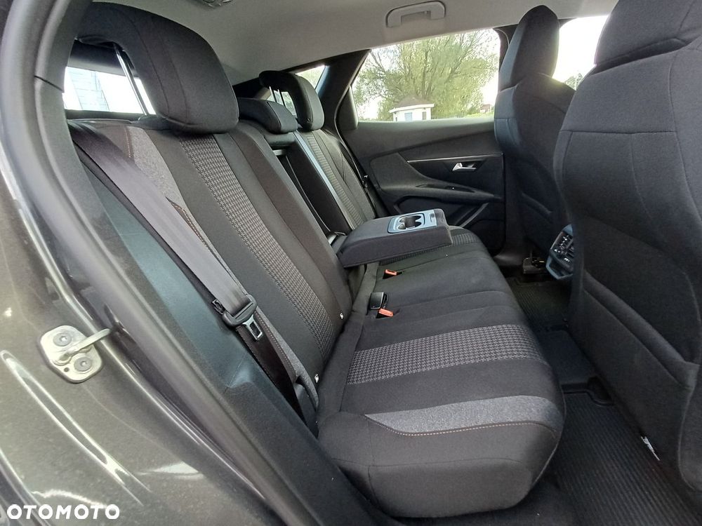 Peugeot 3008 1.2 PureTech Active Pack S&S EAT8 - 33