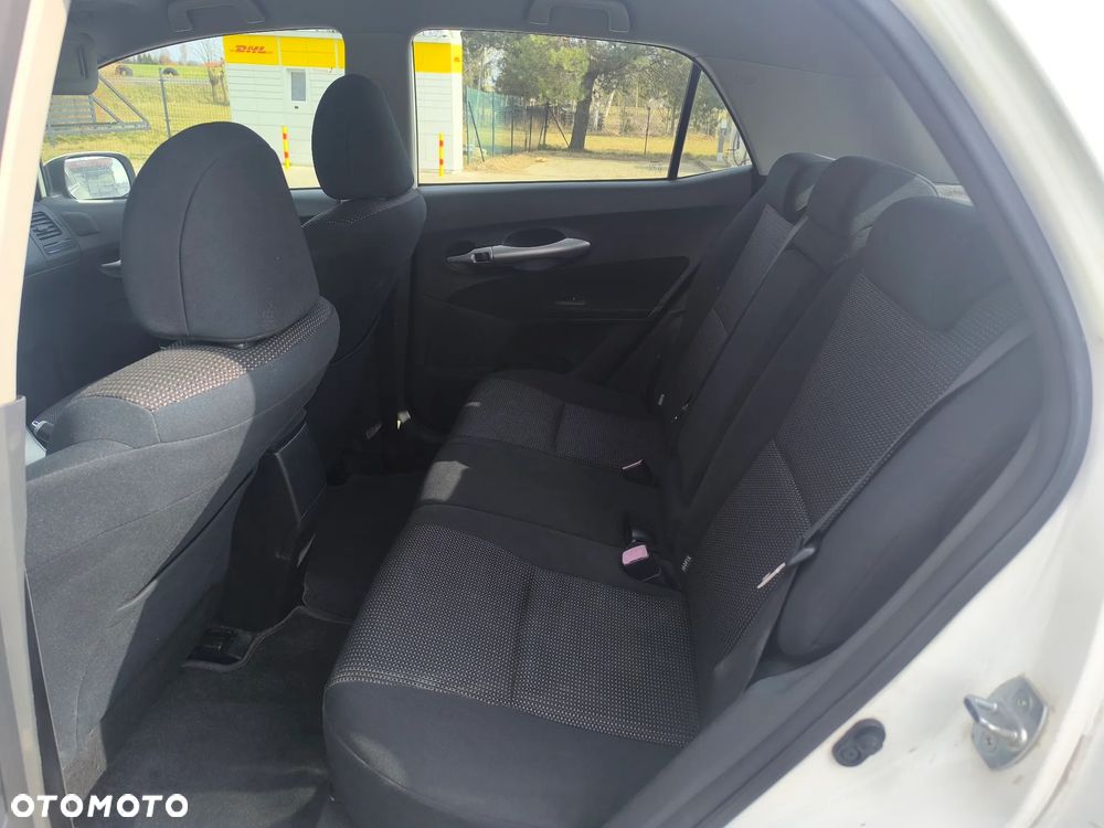 Toyota Auris 2.0 D-4D Edition - 8