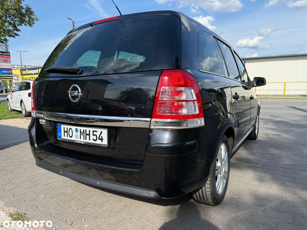 Opel Zafira 1.8 Cosmo - 14